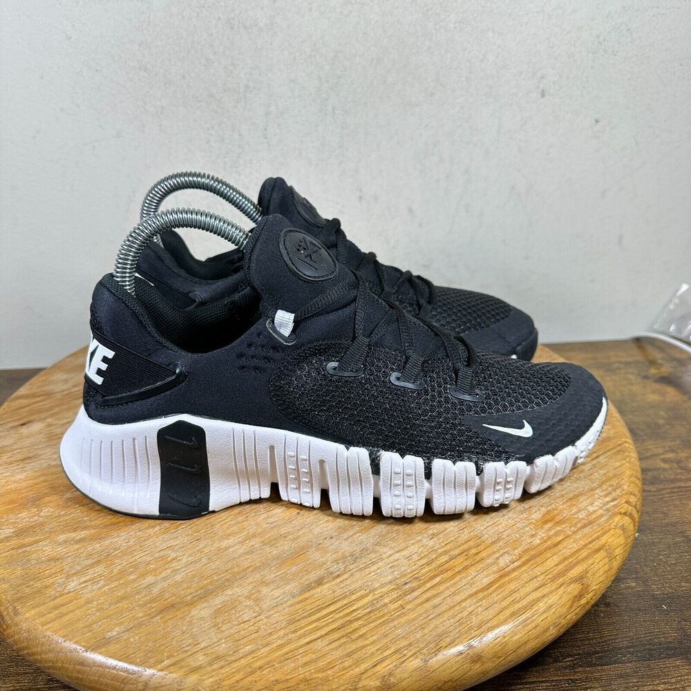 Nike Free Metcon 4 Black White CZ0596-010 Shoes Sneakers Women's Size 7.5